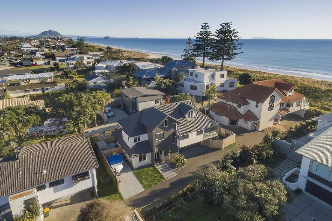 Oceanbeach Road - Mount Maunganui Beach House Villa